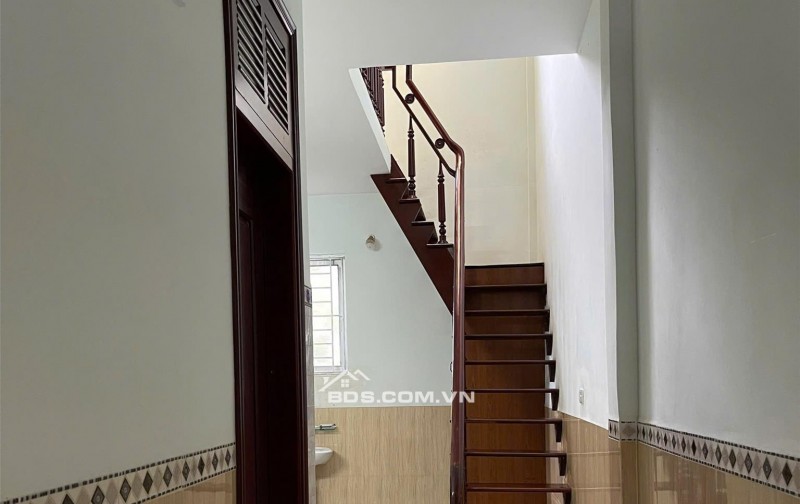 Bán nhà 77m² ngõ Nguyễn Tri Phương, Đắk Lắk - 1.9 tỷ, 3PN, 2WC, sổ đỏ